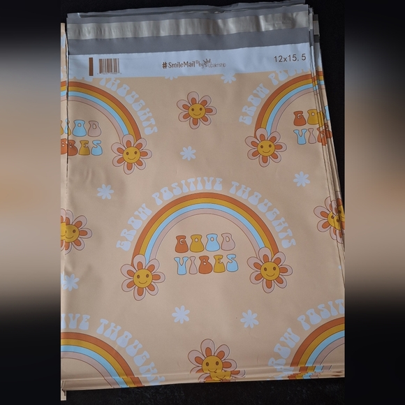 NWT: 20ct. 12x15.5 Polymailers, Random Thank You Cards & Stickers. - Picture 8 of 8